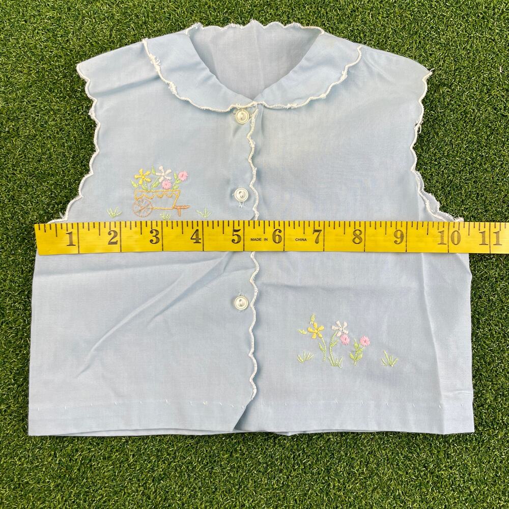 Vintage Blue Sleeveless Scallop Trim Embroidered Button Shirt 2T - Picture 3 of 5